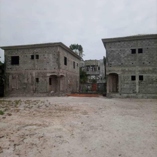 Parcelle de 1200m² au Warf